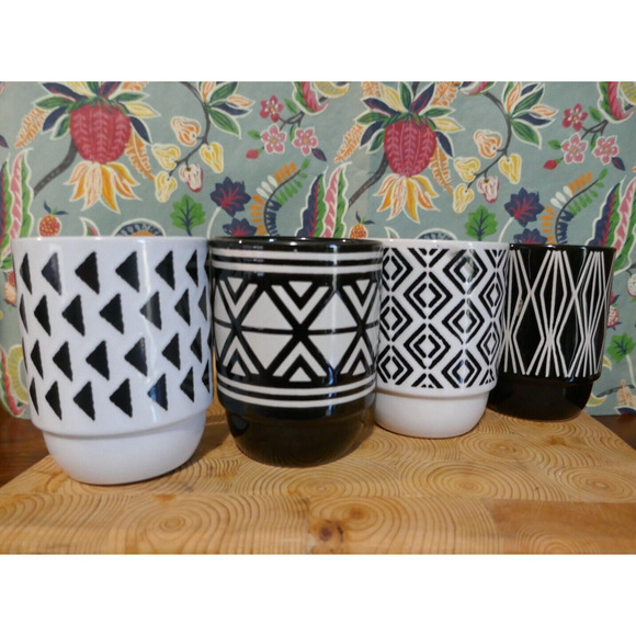 Boston Warehouse 4 Stackable Coffee Tea Mugs Cups Black White Geometric Pattern - Picture 3 of 16